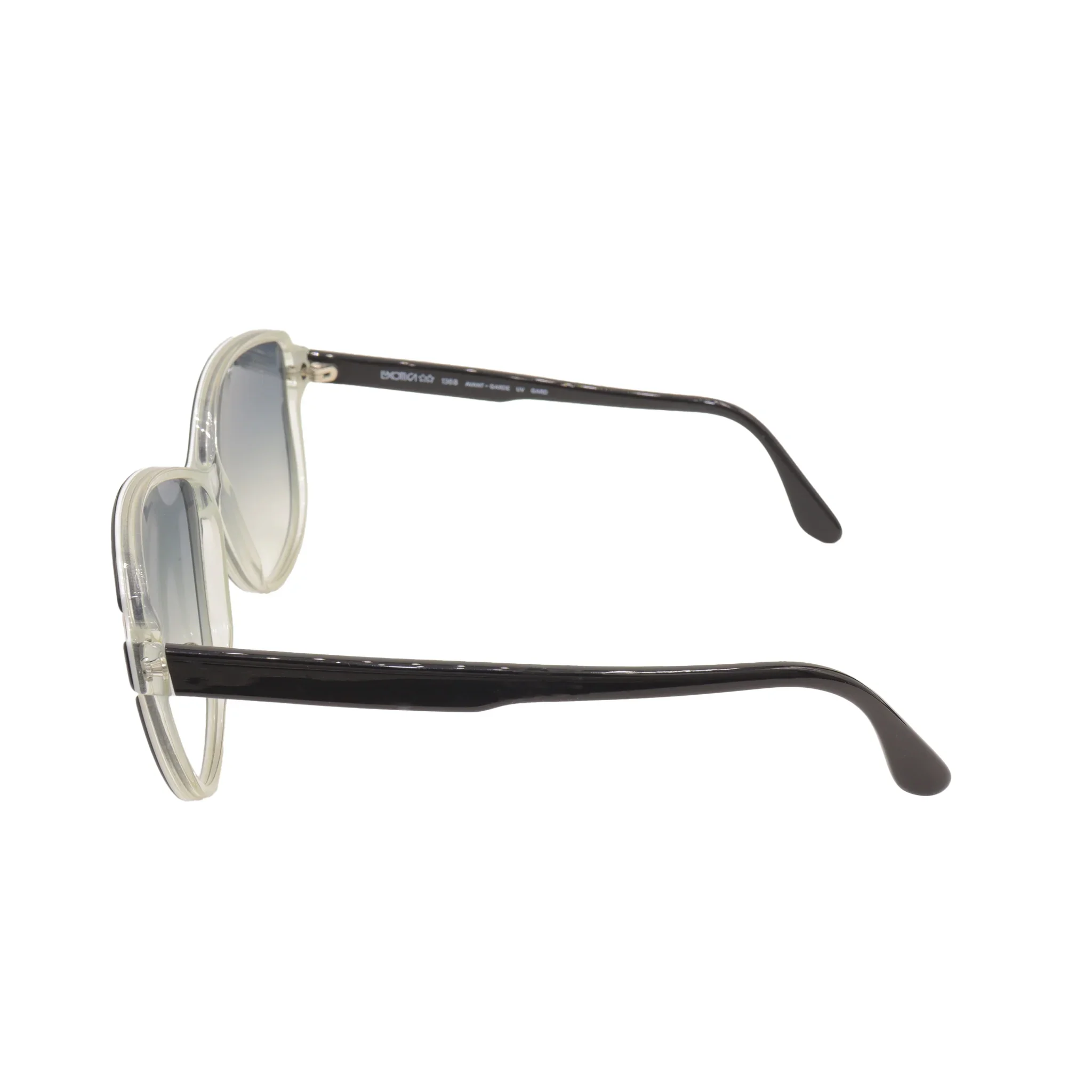نظارات شمسية أسود/أبيض من LUXOTTICA - Image 3